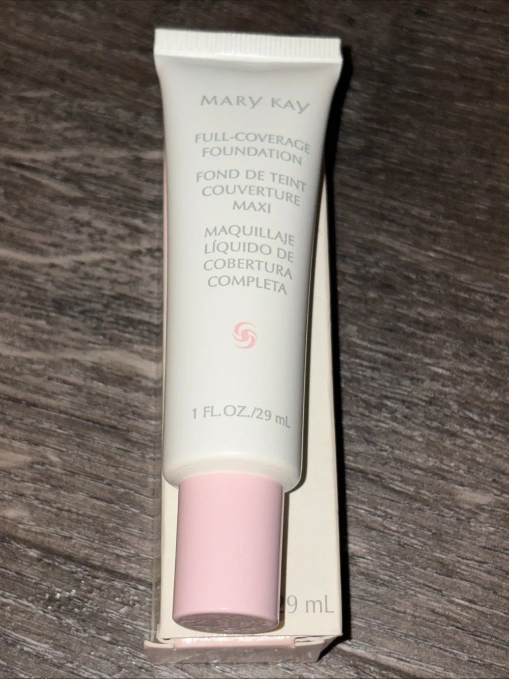 MARY KAY Medium-Coverage Foundation BEIGE 402 Liquid 1 Fl Oz 368300 NIB Pink Cap